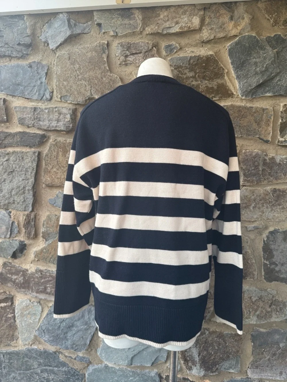 COS Oversized Striped Crewneck Jumper Sweater in Navy Blue & Cream Size Medium